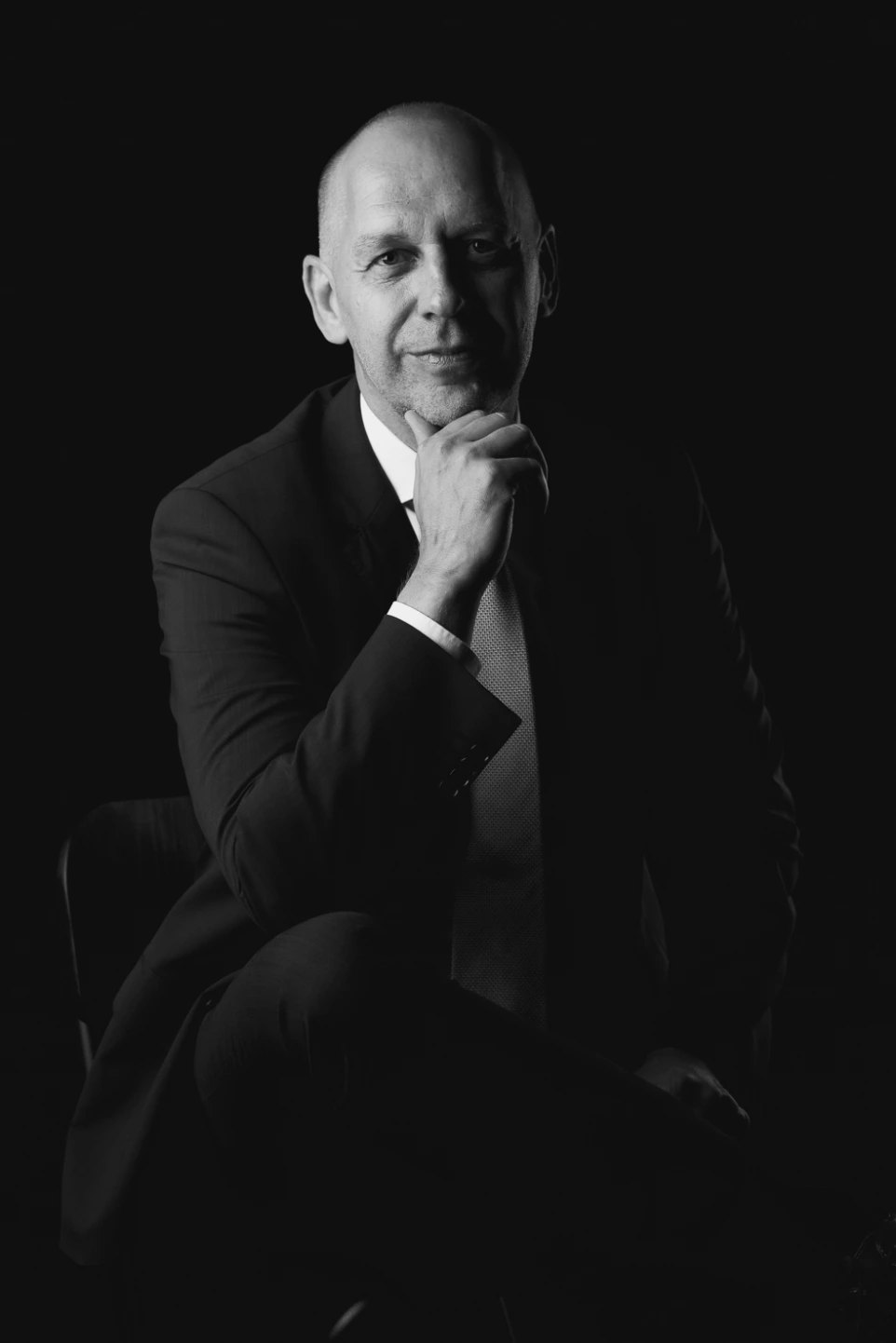 Zakelijk portret van een teamlid van advocatenkantoor Kern